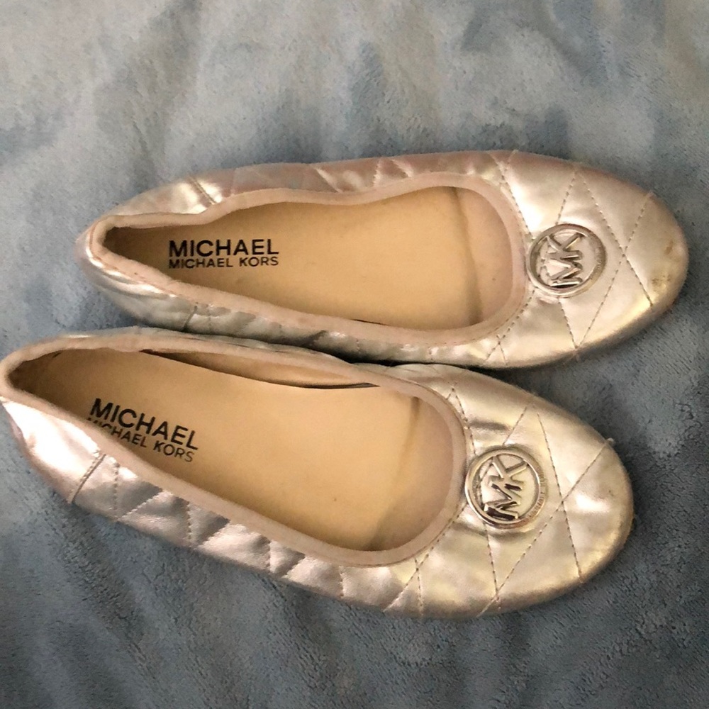 Beautiful silver Michael Kors .